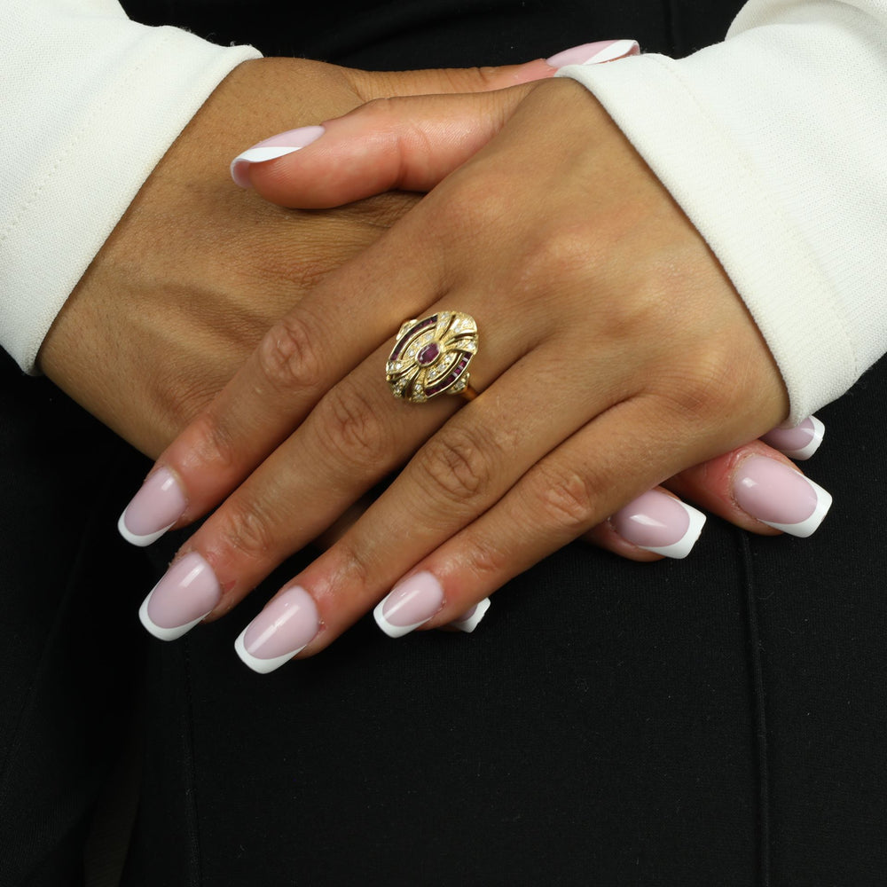 Bague en Or jaune 18k avec Rubis et Diamants - Style "Art Déco"
