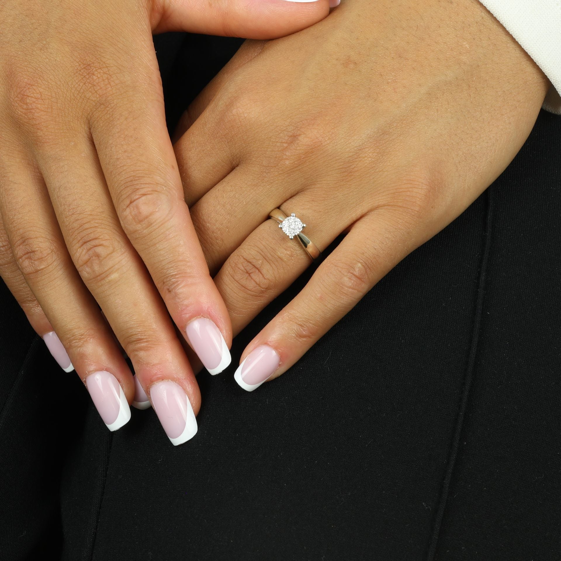 Bague en Or blanc 9K avec Diamants - Solitaire