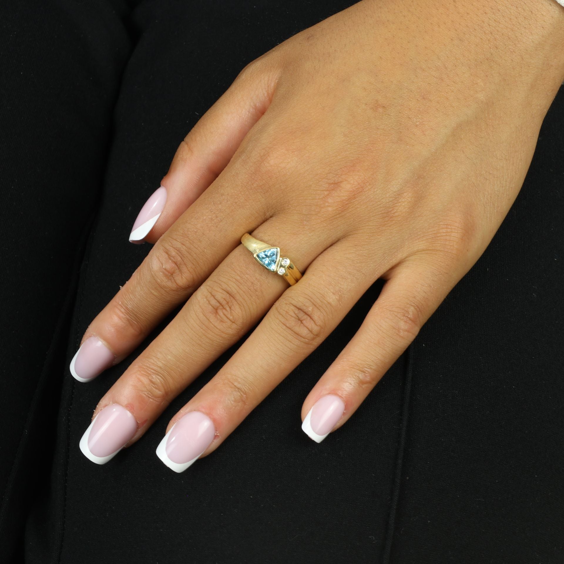 Bague en Or jaune 18k avec Topaze et Diamants