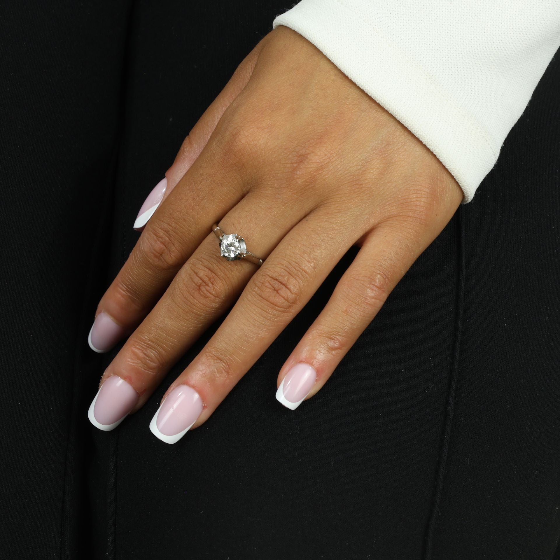Bague en Or blanc 18K avec Diamant - Style "Solitaire"