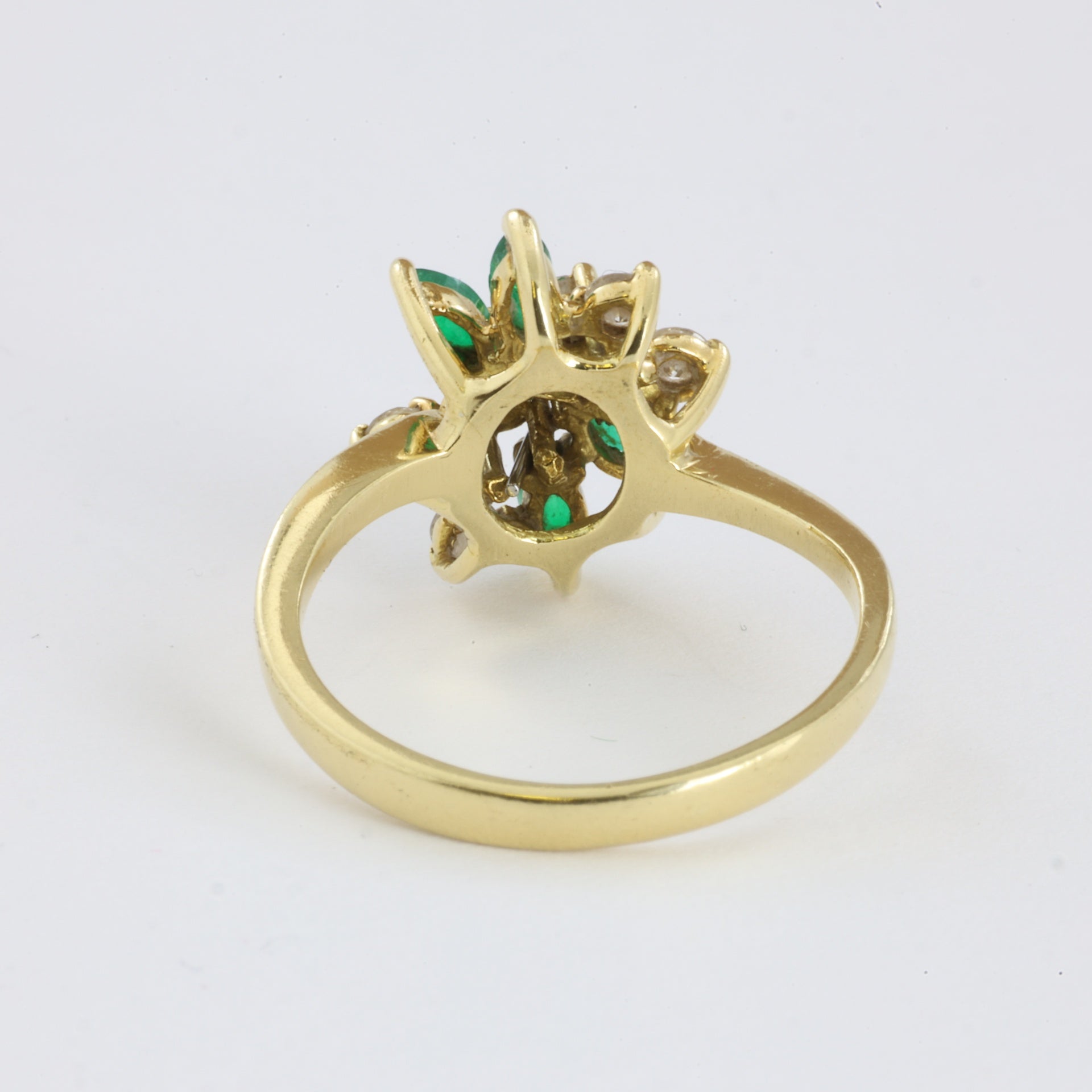 Bague en Or jaune 18k avec Emeraudes et Diamants
