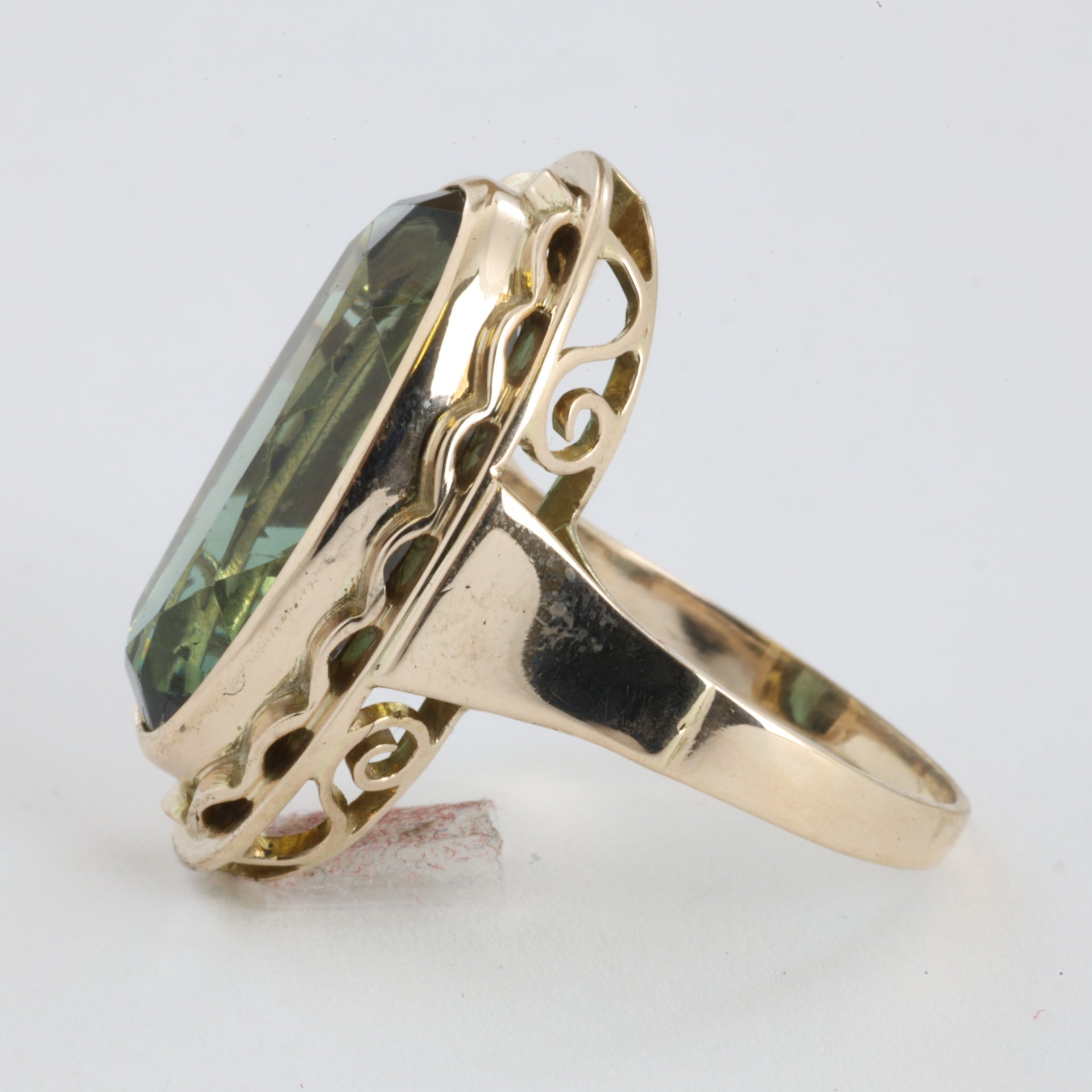 Bague en Or jaune 8k avec Verre taillé