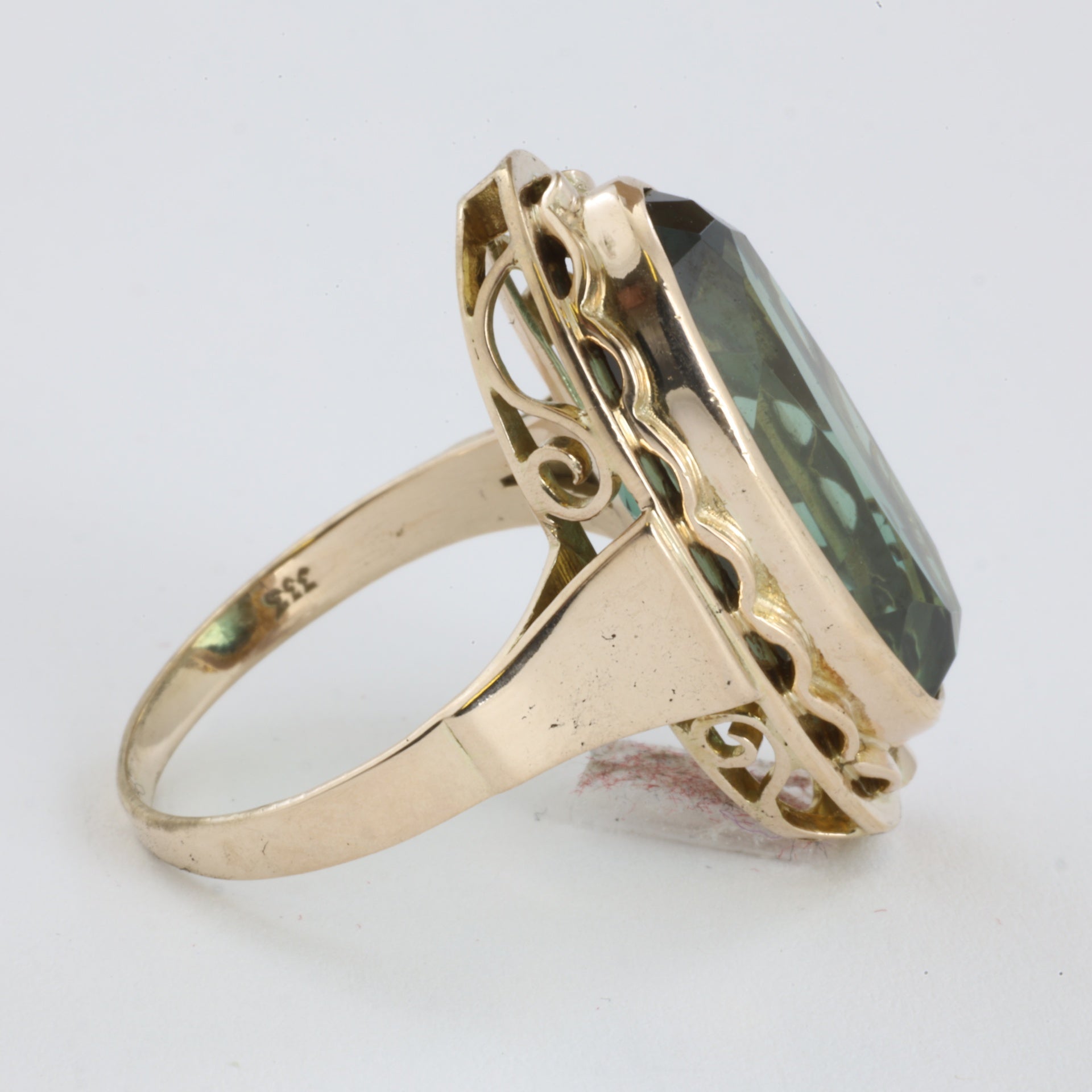 Bague en Or jaune 8k avec Verre taillé