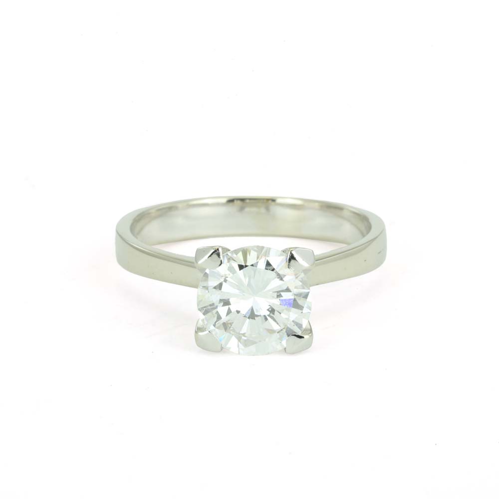 Bague en Or blanc 18K avec Moissanite