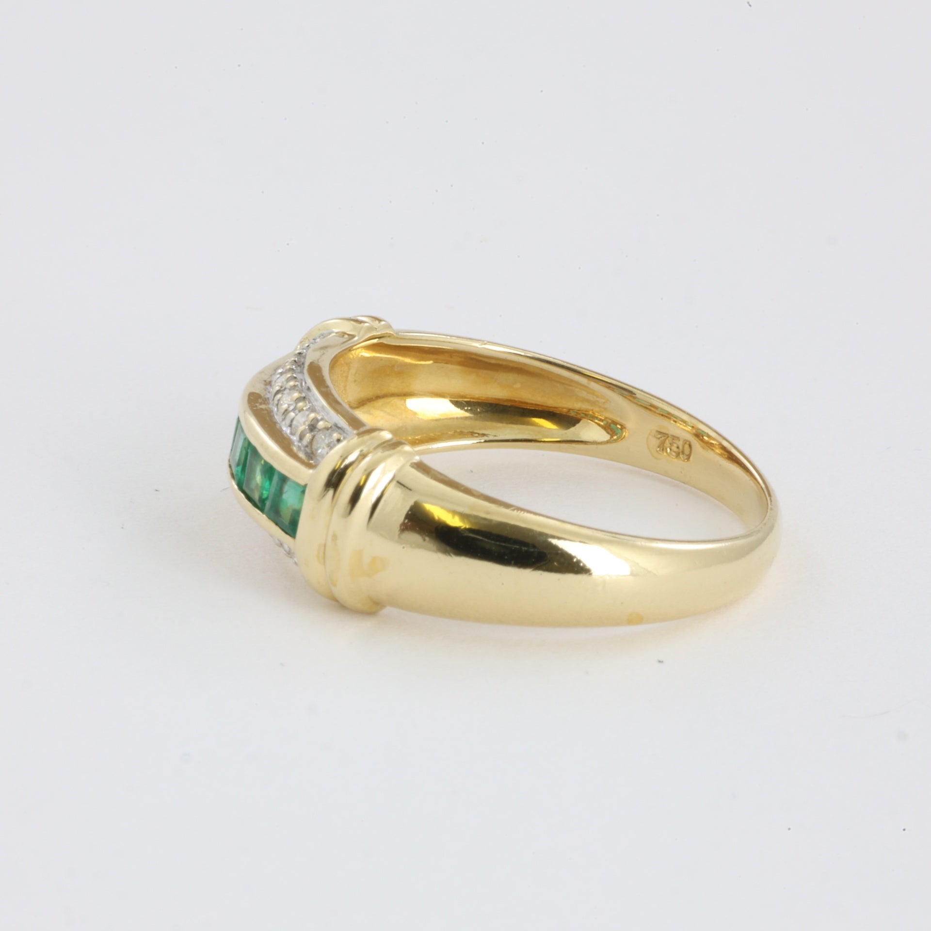 Bague en Or jaune 18k avec Émeraudes et Diamants