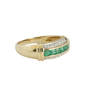 Anello in oro giallo 18k con smeraldi e diamanti