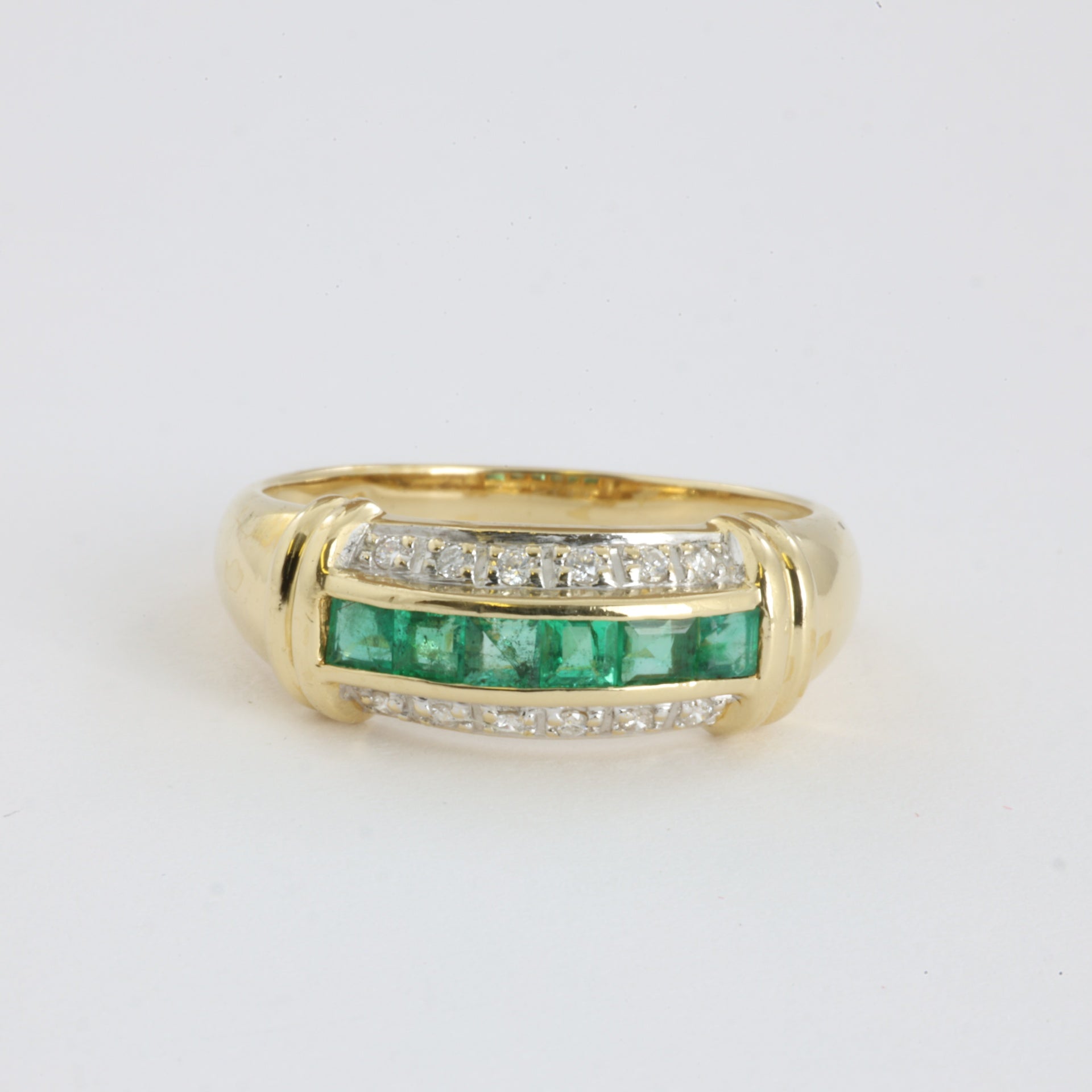 Bague en Or jaune 18k avec Émeraudes et Diamants