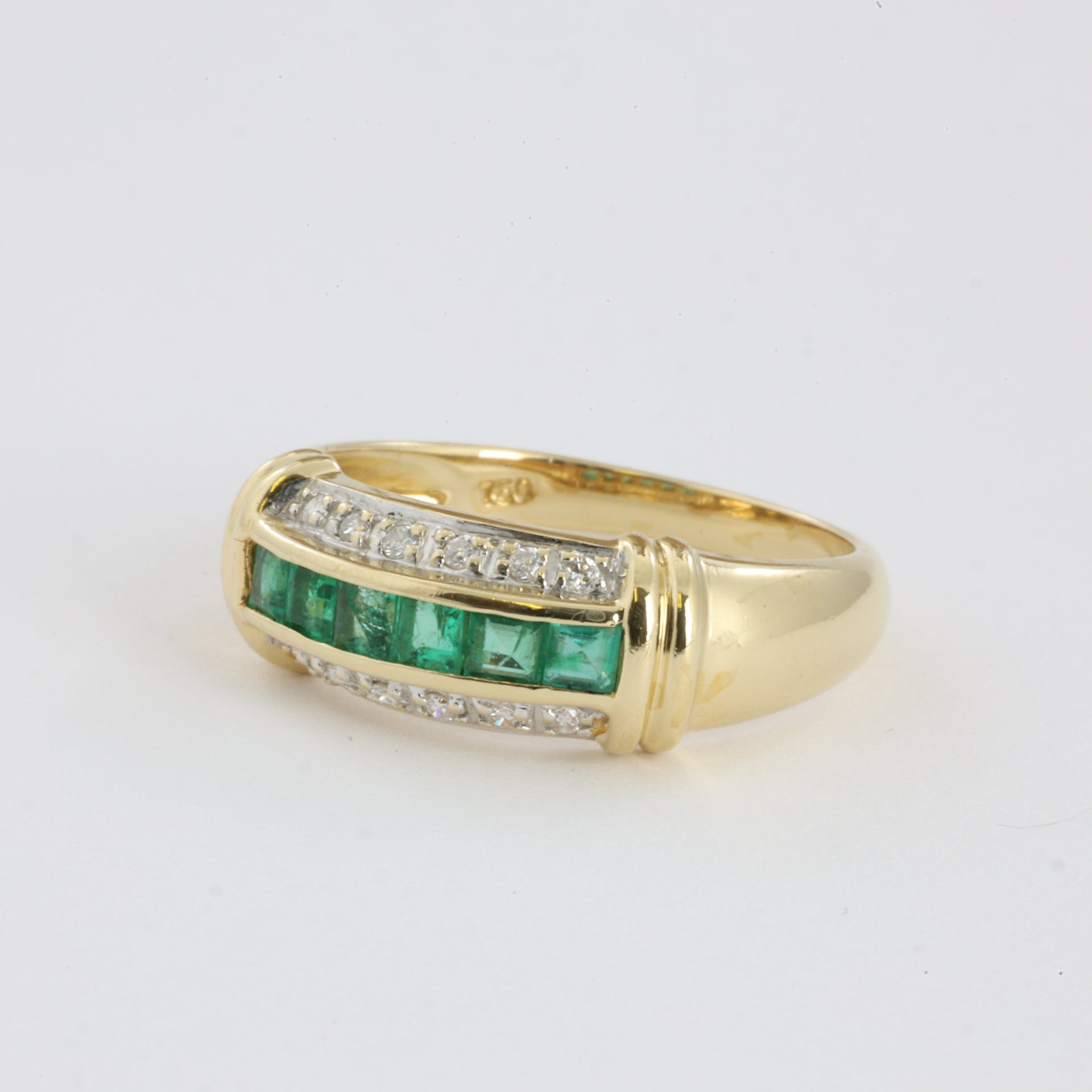 Bague en Or jaune 18k avec Émeraudes et Diamants