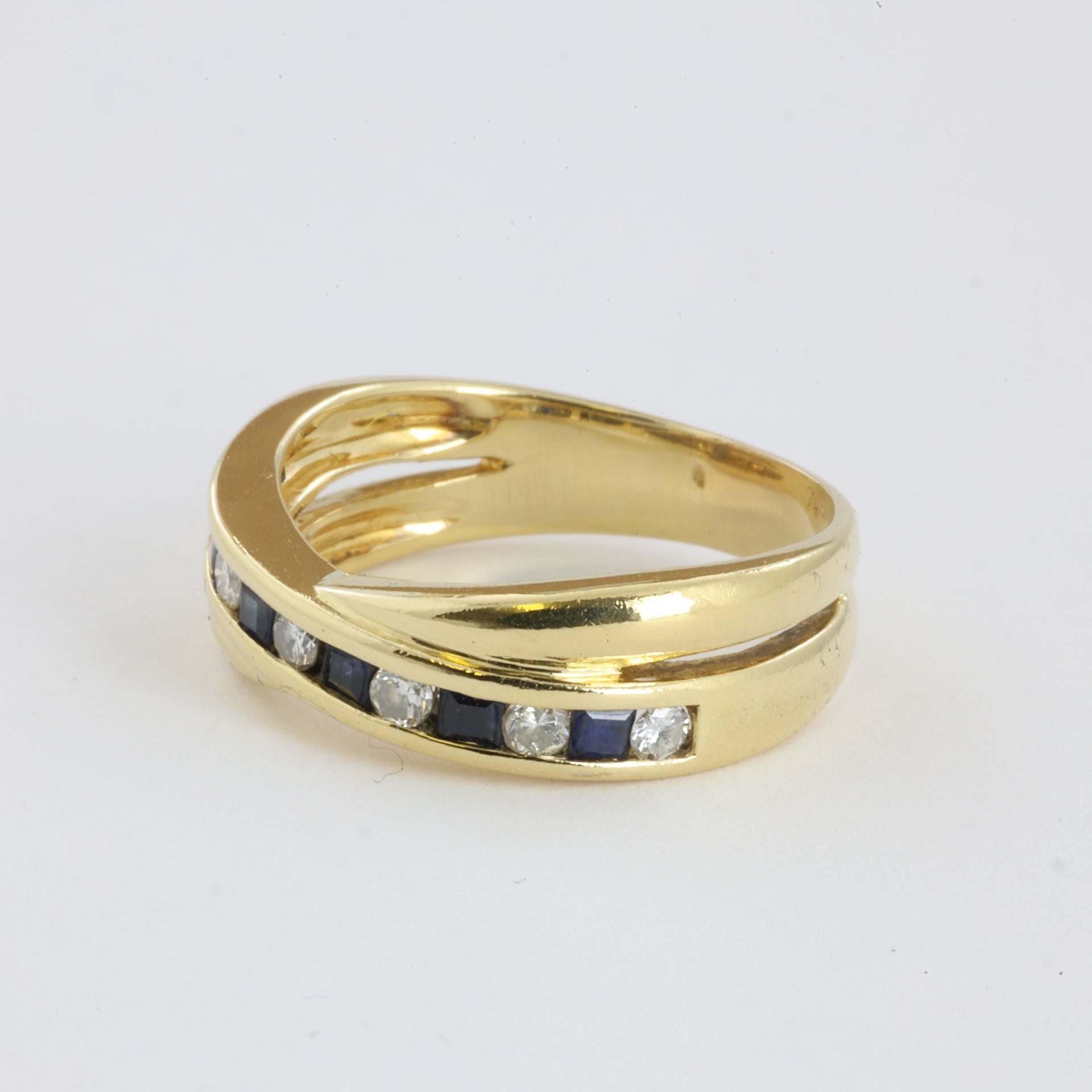 Bague en Or jaune 18k avec Saphirs et Diamants