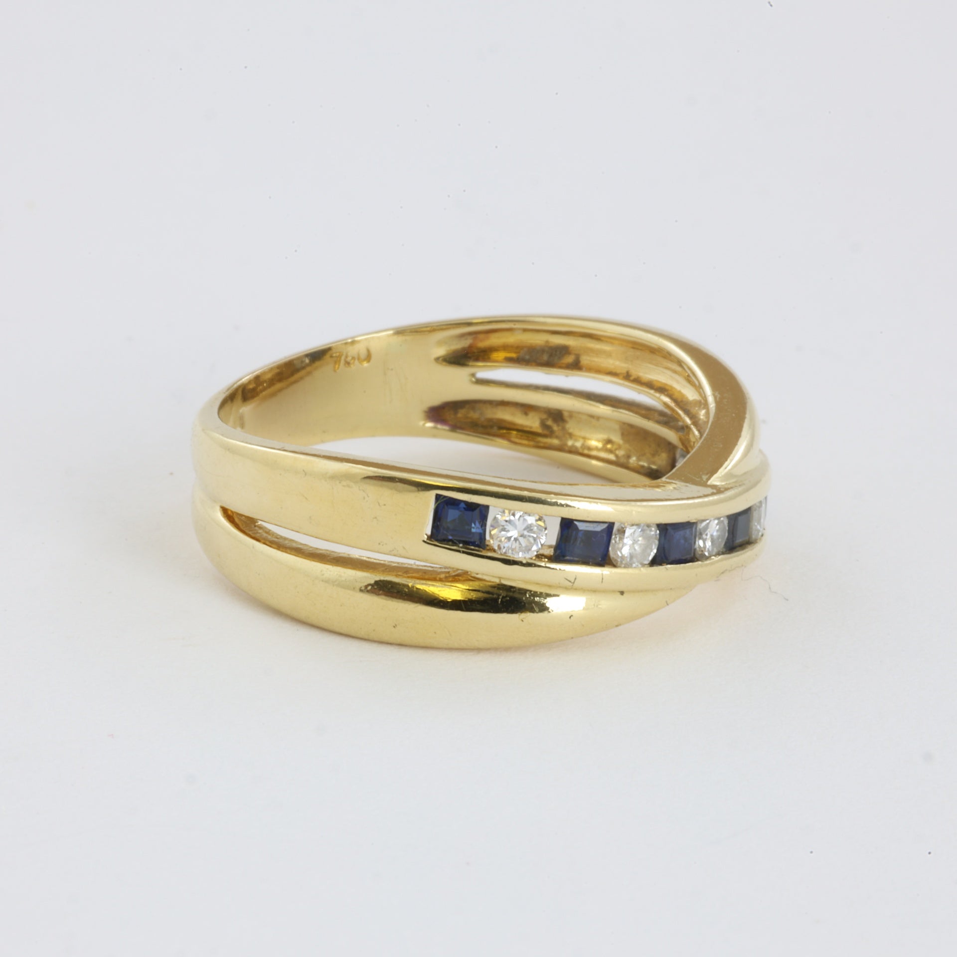 Bague en Or jaune 18k avec Saphirs et Diamants
