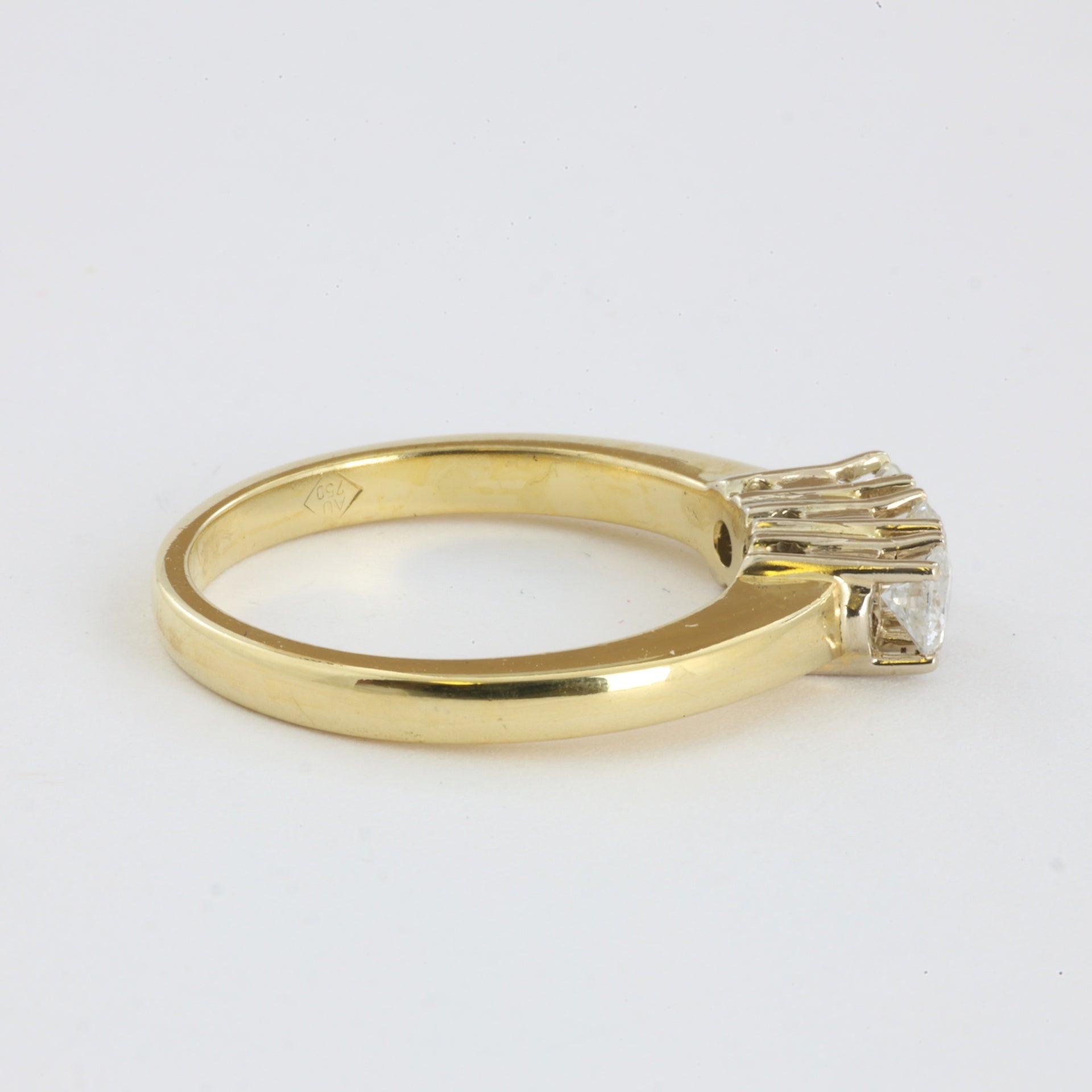 Bague en Or jaune 18k avec Diamants