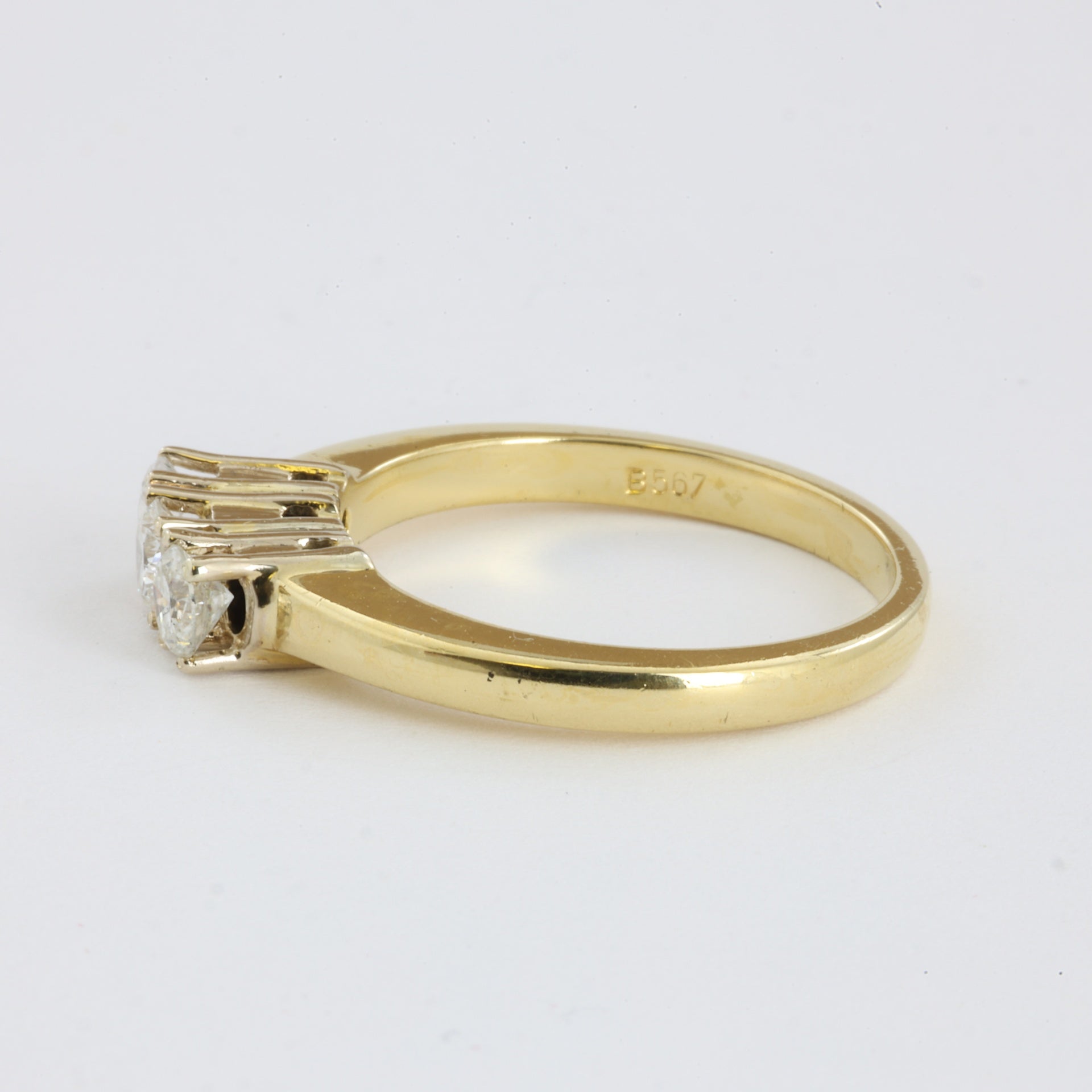 Bague en Or jaune 18k avec Diamants
