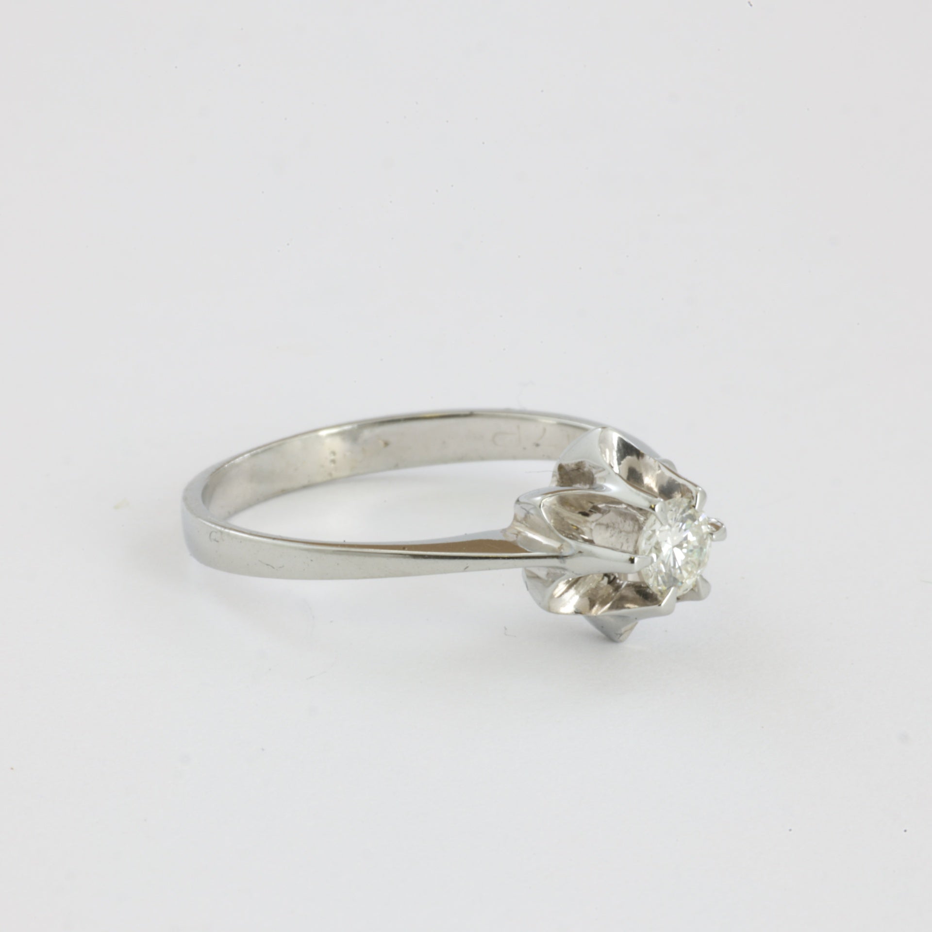 Bague en Or blanc 18k avec Diamant - Style "Solitaire"