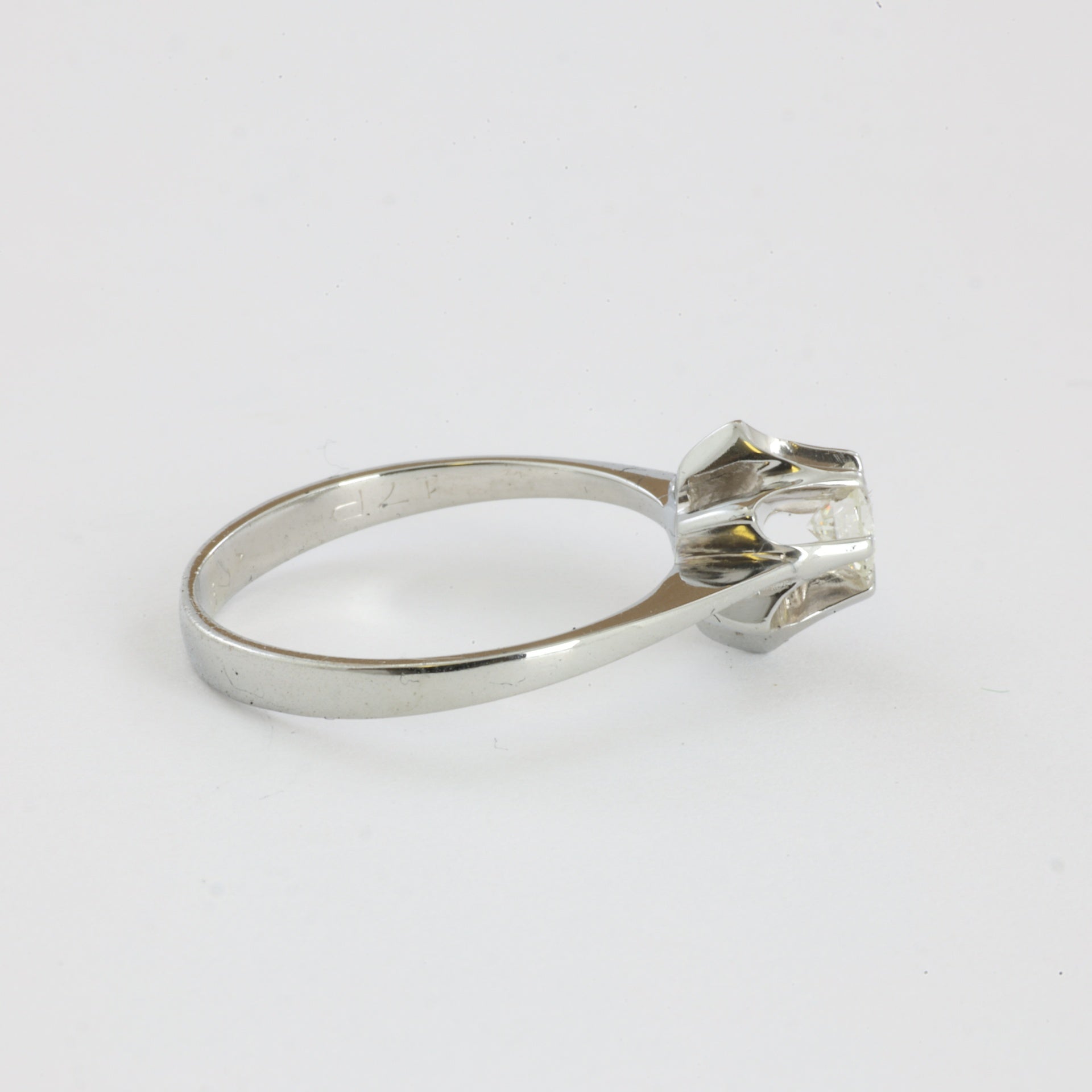 Bague en Or blanc 18k avec Diamant - Style "Solitaire"