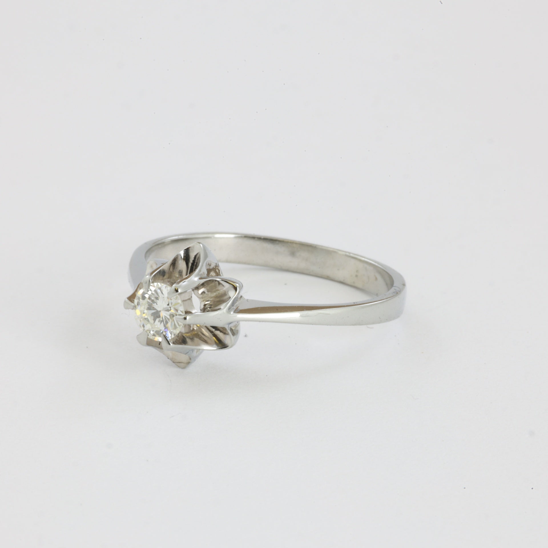 Bague en Or blanc 18k avec Diamant - Style "Solitaire"