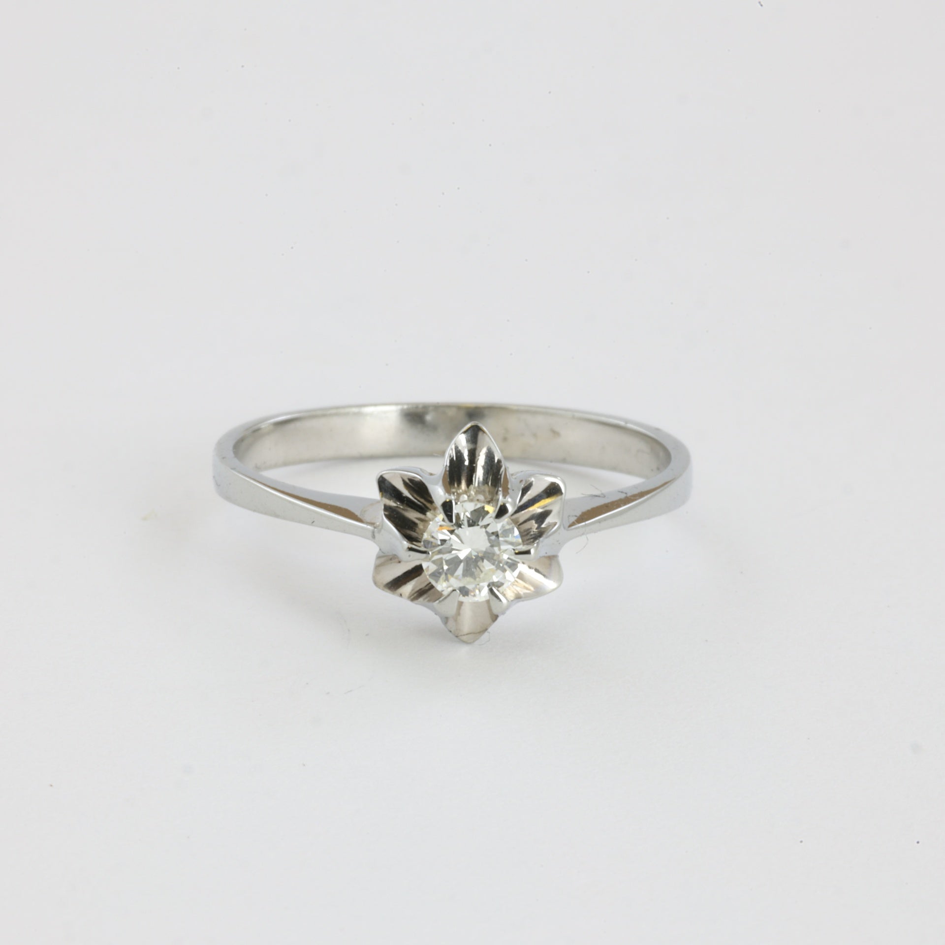 Bague en Or blanc 18k avec Diamant - Style "Solitaire"