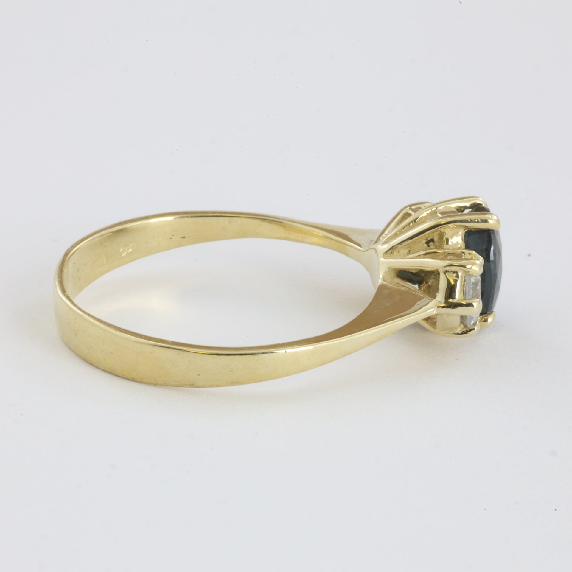 Bague en Or jaune 14k avec Saphir