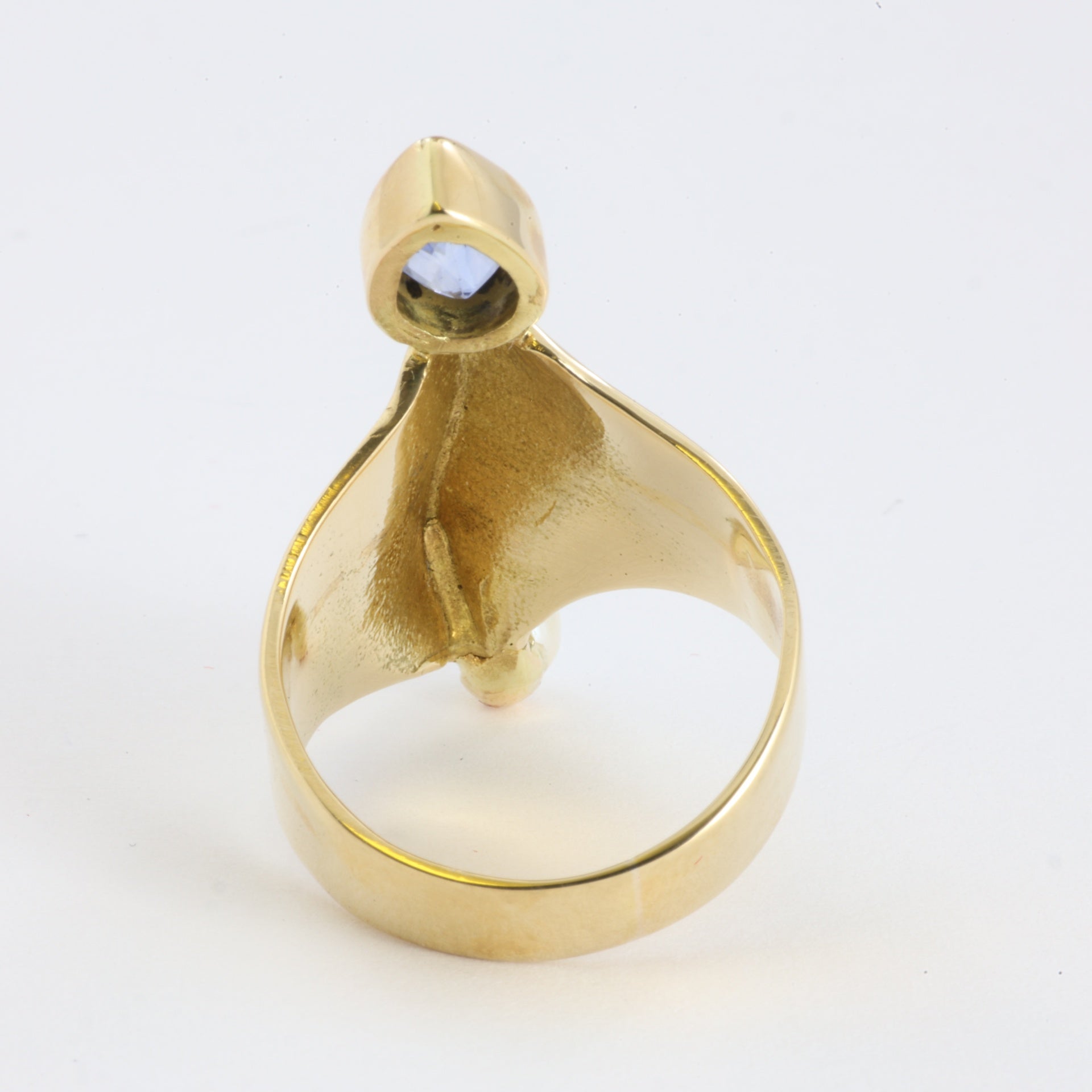 Bague en Or 18k avec Saphir Synthétique et Perle