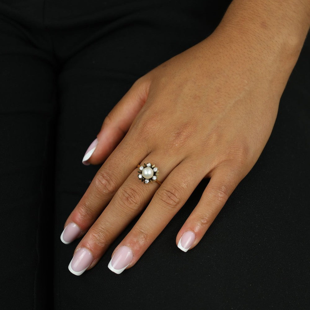 Bague en Or jaune 18k avec Perle et Diamants